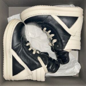 Black and White High-Top Sneakers Rick Owen’s